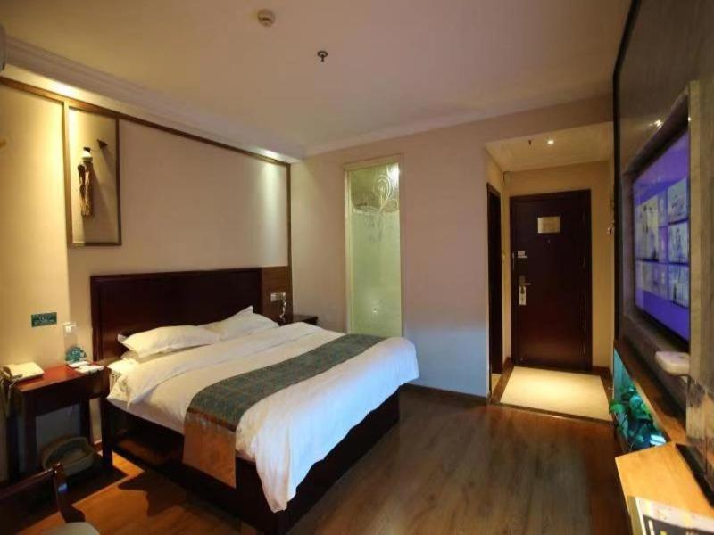 Greentree Inn Jiangsu Wuxi Yangjian Xihu Road Express Hotel Екстер'єр фото