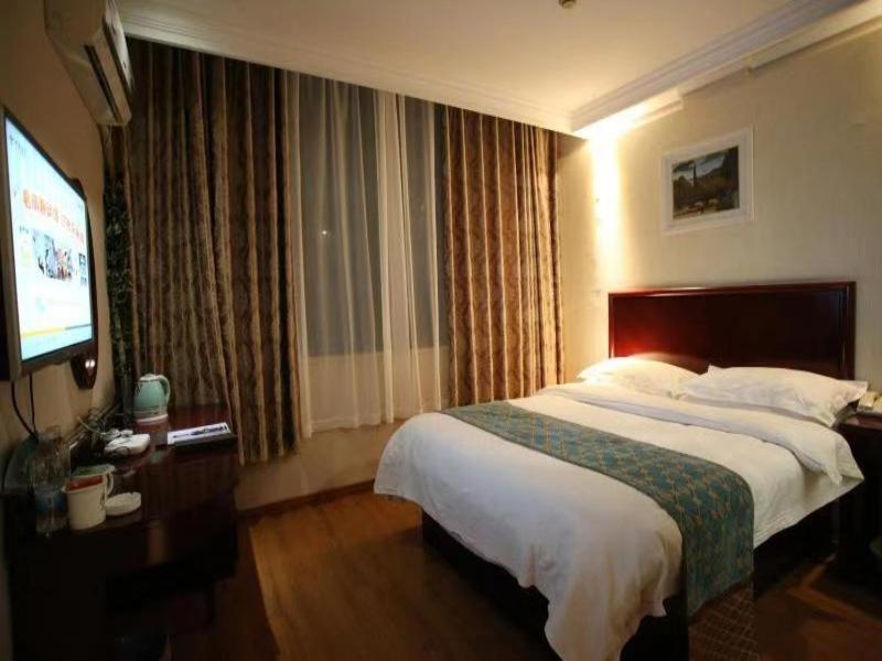 Greentree Inn Jiangsu Wuxi Yangjian Xihu Road Express Hotel Екстер'єр фото
